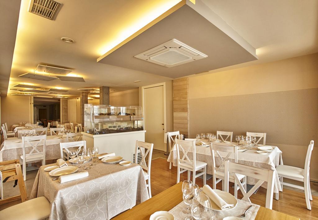 Hotel Boa Vista Viveiro Eksteriør bilde